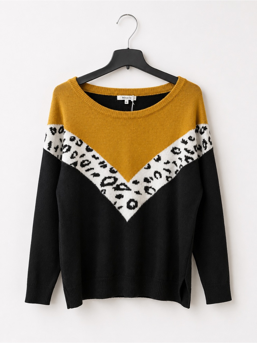 NWT Miracle Women's Chevron Leopard Knit Sweater Sz M / L